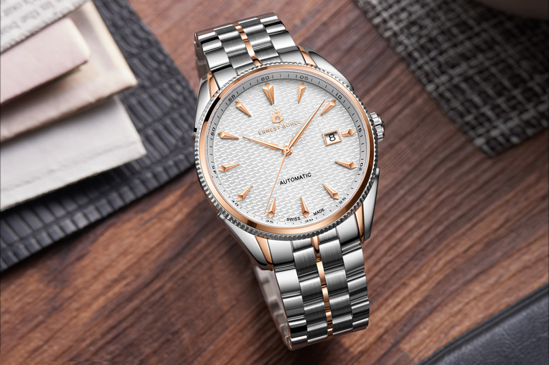 用“芯”守护，温情相伴---瑞士依波路表情献父亲节